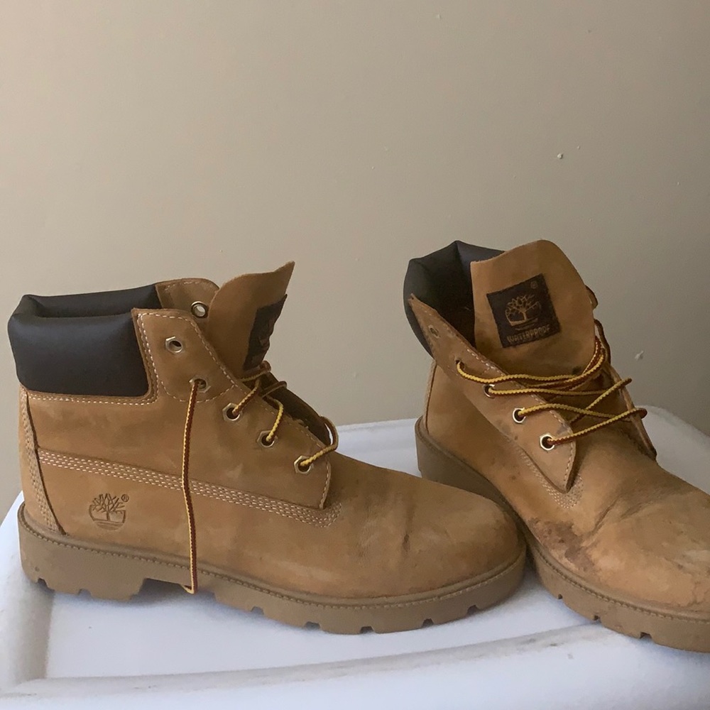 Timberlands men’s 5.5 women’s 7.5